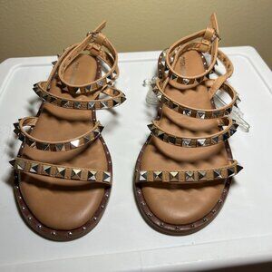 Cushioniare Tan Studded Ankle strap sandal with Memory Foam - size 6